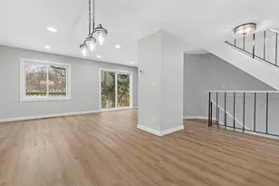 6609 Gretchen Ln N, Oakdale, MN 55128 - Photo 9