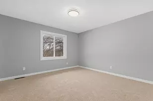 6609 Gretchen Ln N, Oakdale, MN 55128 - Photo 21