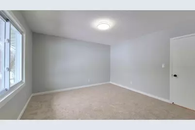 6609 Gretchen Lane N, Oakdale, MN 55128 - Photo 19