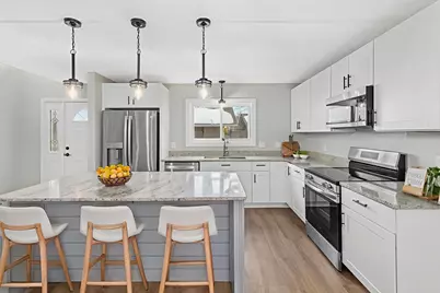 6609 Gretchen Lane N, Oakdale, MN 55128 - Photo 5