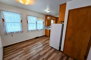 106 8th Ave NW, Pipestone, MN 56164 - Photo 7