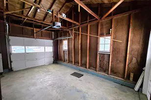 106 8th Ave NW, Pipestone, MN 56164 - Photo 5