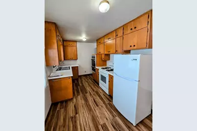 106 8th Avenue NW, Pipestone, MN 56164 - Photo 9