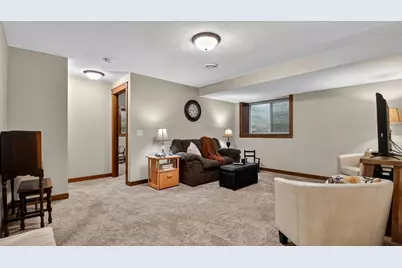 5643 Green Park Drive, Eau Claire, WI 54703 - Photo 13