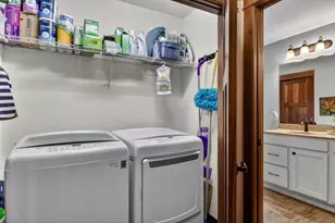 5643 Grn Pk Dr, Eau Claire, WI 54703 - Photo 19