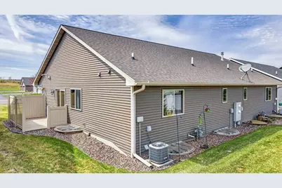 5643 Green Park Drive, Eau Claire, WI 54703 - Photo 21
