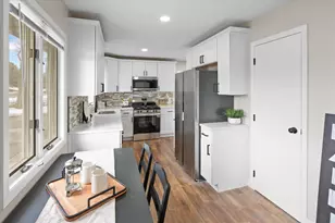 701 10th St E, Hastings, MN 55033 - Photo 5