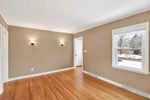 1884 Flandrau St, Maplewood, MN 55109 - Photo 5