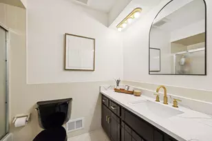 10001 Windsor Lake Ln, Minnetonka, MN 55305 - Photo 33