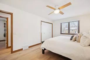 10001 Windsor Lake Ln, Minnetonka, MN 55305 - Photo 25