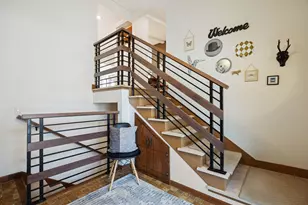 10001 Windsor Lake Ln, Minnetonka, MN 55305 - Photo 23