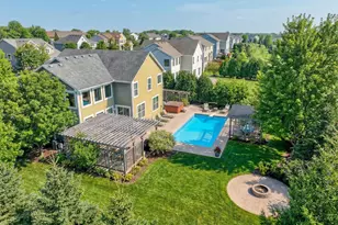 11181 Walnut Ln, Woodbury, MN 55129 - Photo 1