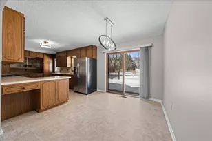 2567 Clarence St, Maplewood, MN 55109 - Photo 7