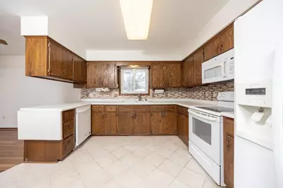 10924 Zenith Avenue S, Bloomington, MN 55431 - Photo 11