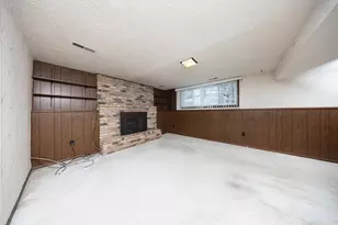 10924 Zenith Ave S, Bloomington, MN 55431 - Photo 21