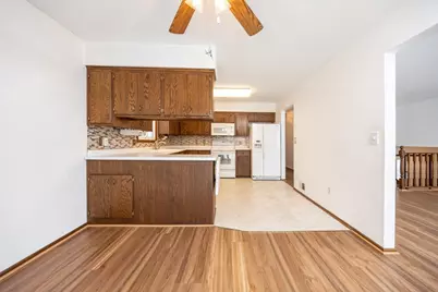 10924 Zenith Avenue S, Bloomington, MN 55431 - Photo 9