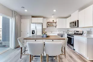 2119 Highview Rdg Ct, Shakopee, MN 55379 - Photo 7