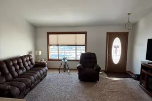 327 Golfview Dr, Albany, MN 56307 - Photo 9