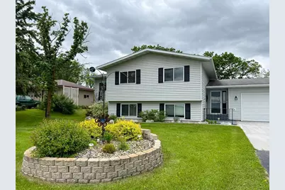 107 Harding Street S, Karlstad, MN 56732 - Photo 5