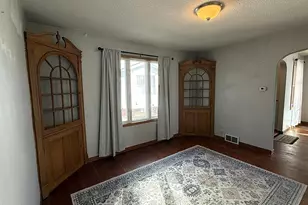 209 N 10th St, Montevideo, MN 56265 - Photo 9