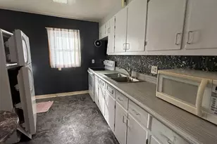 209 N 10th St, Montevideo, MN 56265 - Photo 13