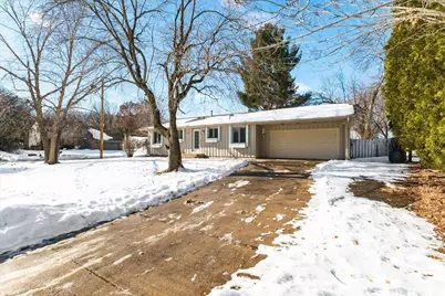 196 Cottonwood Court, Stillwater, MN 55082 - Photo 1