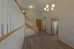 4350 Thornhill Ln, Vadnais Heights, MN 55127 - Photo 7