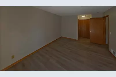 4350 Thornhill Lane, Vadnais Heights, MN 55127 - Photo 9