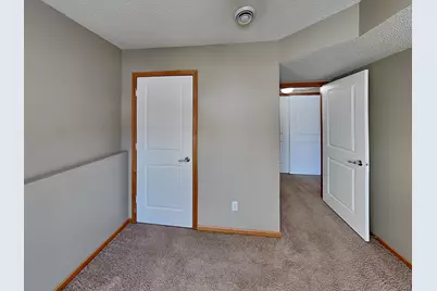 5106 Farnham Drive N, Hugo, MN 55038 - Photo 11