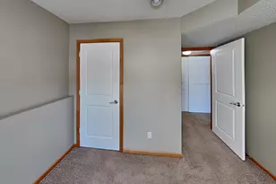 5106 Farnham Dr N, Hugo, MN 55038 - Photo 11