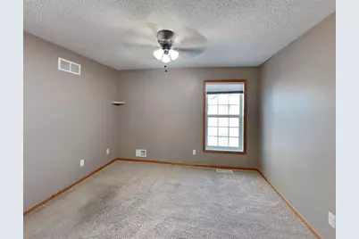 5106 Farnham Drive N, Hugo, MN 55038 - Photo 9