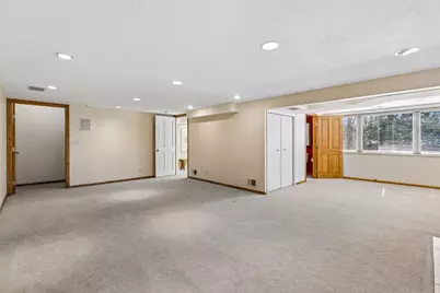 10027 Chowen Avenue S, Bloomington, MN 55431 - Photo 27