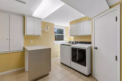 10027 Chowen Avenue S, Bloomington, MN 55431 - Photo 29