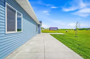 8594 Dolphin Rd, Princeton, MN 55371 - Photo 23