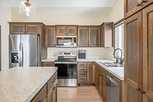 8594 Dolphin Rd, Princeton, MN 55371 - Photo 9