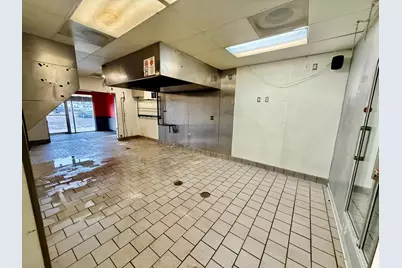 201 E College Drive #D, Marshall, MN 56258 - Photo 5