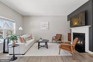 260 Liberty Heights Dr, Chaska, MN 55318 - Photo 5