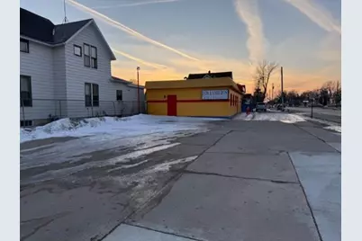 501 W Oakland Avenue, Austin, MN 55912 - Photo 3