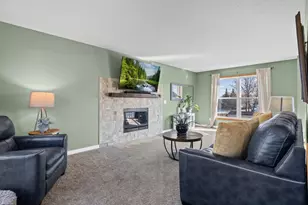 13710 Fair Oak Ct, Apple Valley, MN 55124 - Photo 5