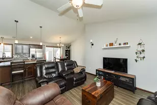 702 Southfork Pl SE, Kasson, MN 55944 - Photo 9