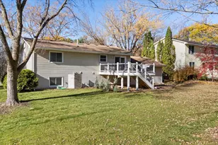 3048 Camelot Cir, Woodbury, MN 55125 - Photo 29