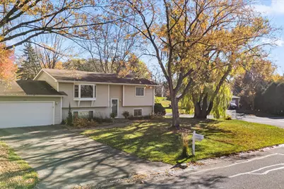 3048 Camelot Circle, Woodbury, MN 55125 - Photo 3