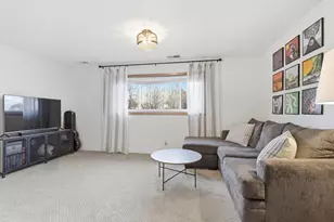 3048 Camelot Cir, Woodbury, MN 55125 - Photo 23