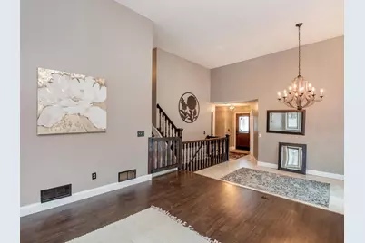 129 Hemlock Place, Vadnais Heights, MN 55127 - Photo 9