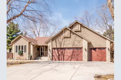 129 Hemlock Place, Vadnais Heights, MN 55127 - Photo 1