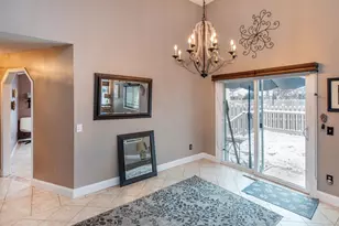 129 Hemlock Pl, Vadnais Heights, MN 55127 - Photo 13