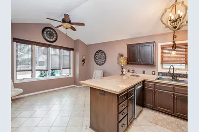 129 Hemlock Place, Vadnais Heights, MN 55127 - Photo 17