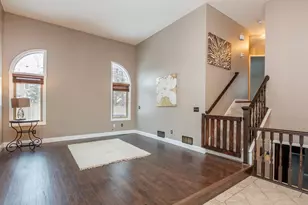 129 Hemlock Pl, Vadnais Heights, MN 55127 - Photo 11