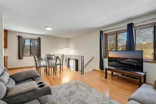 8525 Maplebrook Pkwy N, Brooklyn Park, MN 55445 - Photo 9