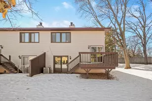 8525 Maplebrook Pkwy N, Brooklyn Park, MN 55445 - Photo 17